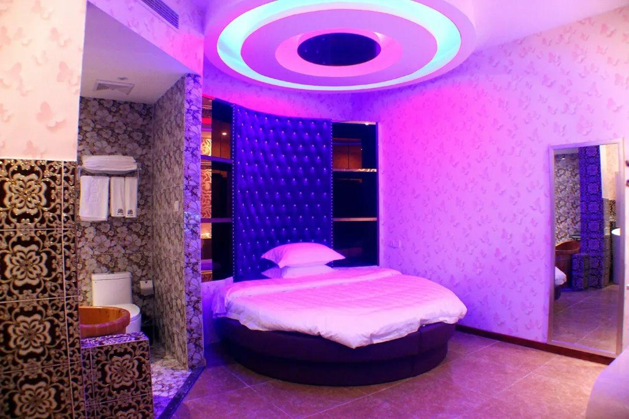 Hotel Xinrenren 2*