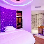Xinrenren Motel